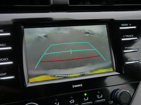 Certified 2020 Toyota Camry LE image 29