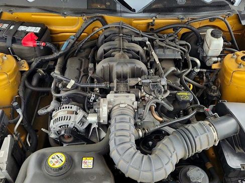 Used 2010 Ford Mustang Coupe RWD image 24