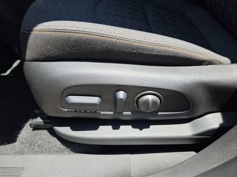 Used 2022 Chevrolet Equinox LT FWD image 17