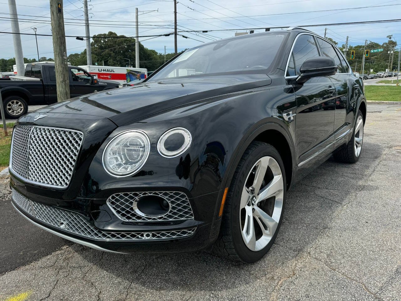 Used 2017 Bentley Bentayga AWD/4WD image 1