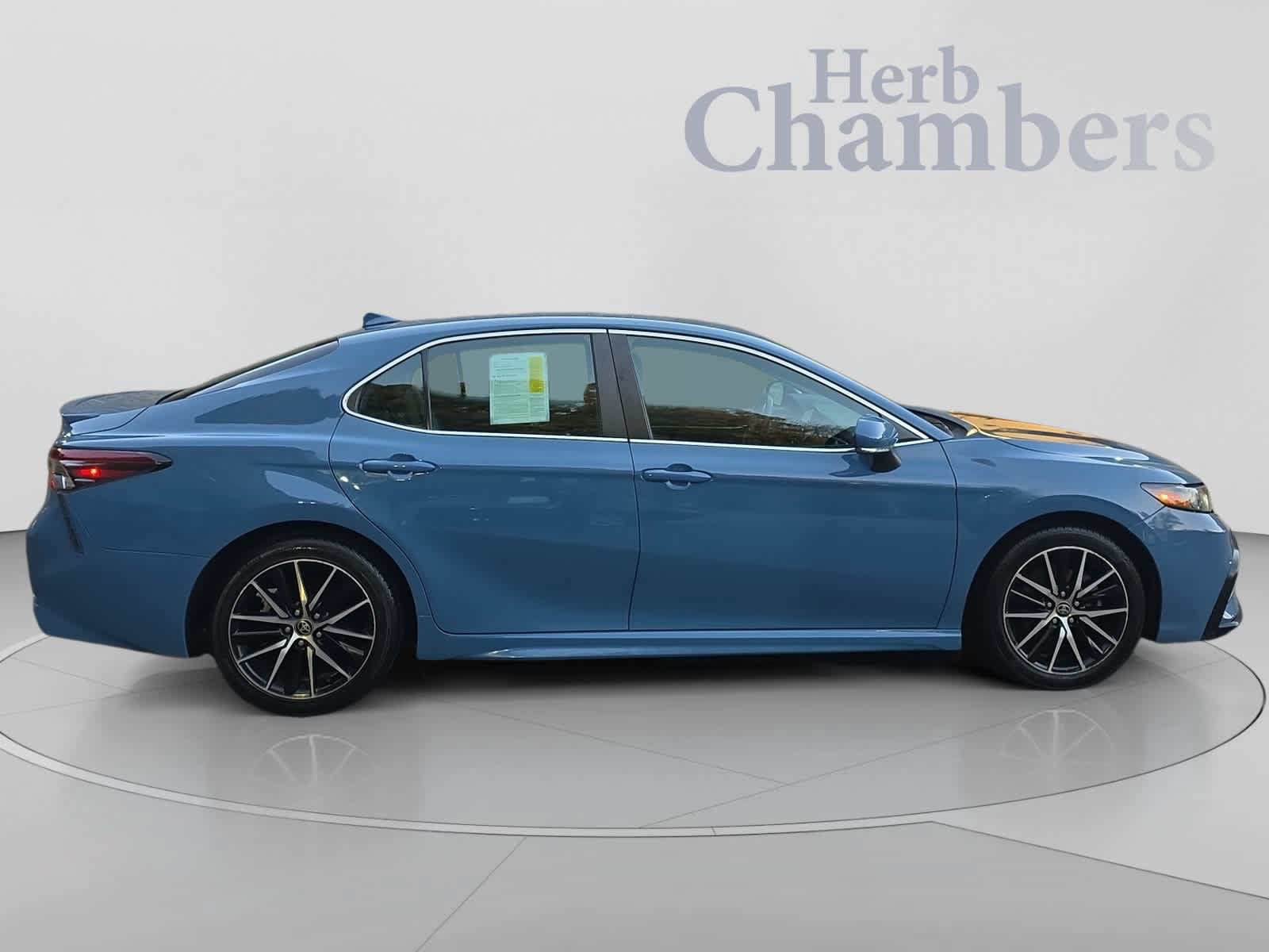Used 2023 Toyota Camry SE FWD image 12