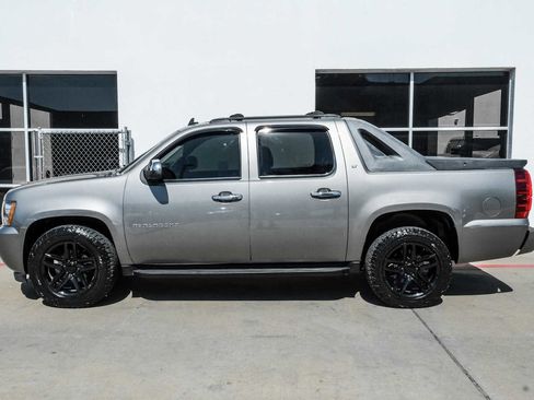 Used 2012 Chevrolet Avalanche LT w/ All-Star Edition image 11