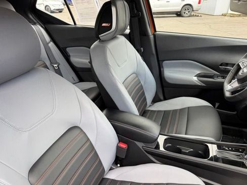 Used 2024 Nissan Kicks SR FWD image 20