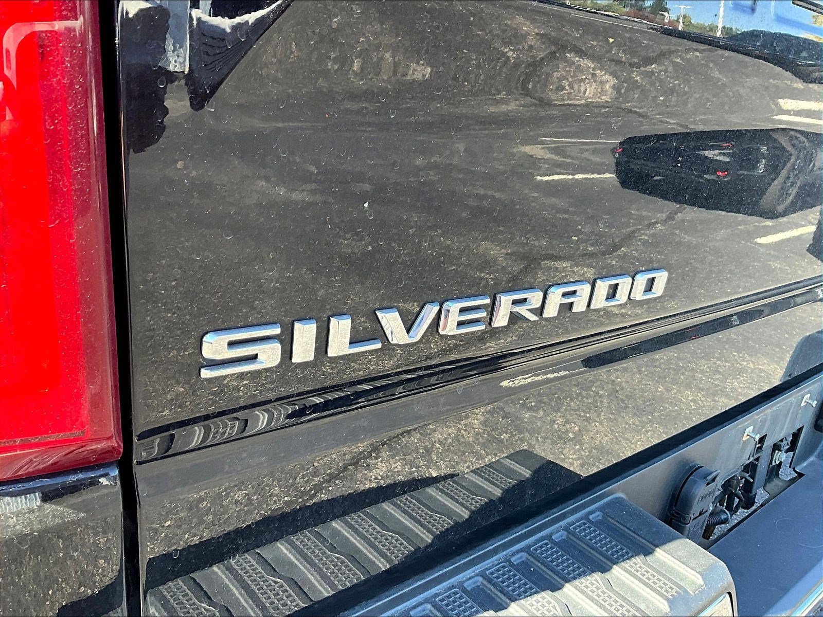 Used 2020 Chevrolet Silverado 1500 LTZ w/ LTZ Plus Package AWD/4WD image 25