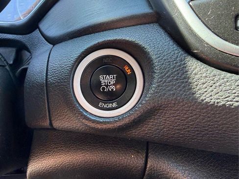 Used 2016 Chrysler 200 Limited FWD image 22