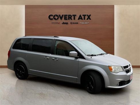 Used 2019 Dodge Grand Caravan SXT image 6