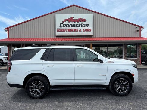 Used 2023 Chevrolet Tahoe Z71 w/ Luxury Package AWD/4WD image 3