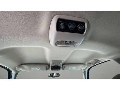 Used 2002 Chevrolet Tahoe LS w/ 3rd Row Seat Pkg image 28