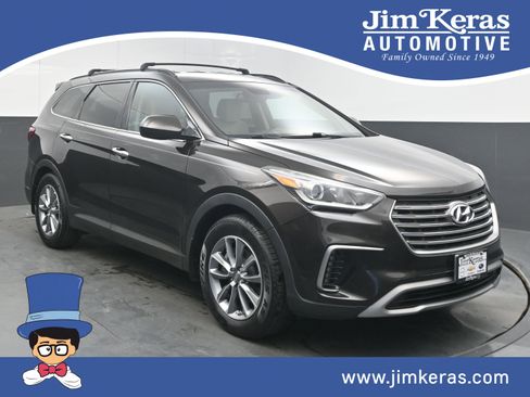 Used 2018 Hyundai Santa Fe SE image 1