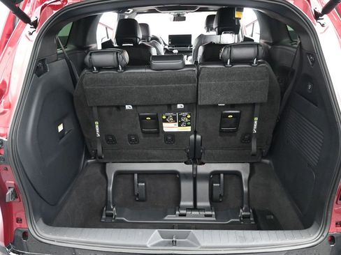 Used 2025 Toyota Sienna Limited image 24