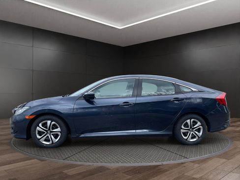 Used 2018 Honda Civic LX image 5