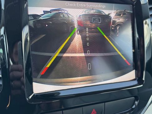 Used 2019 Jeep Cherokee Limited FWD image 19