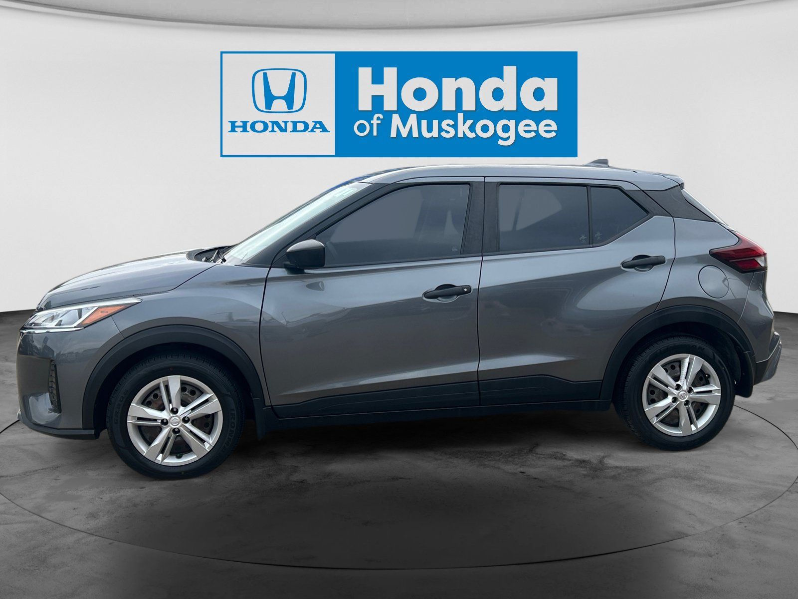 Used 2022 Nissan Kicks S FWD image 8