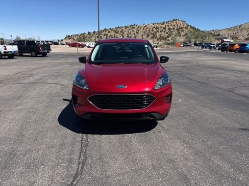 Used 2022 Ford Escape SE w/ SE Sport Appearance Package AWD/4WD image 2
