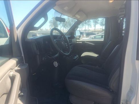 Used 2025 GMC Savana 2500 w/ Driver Convenience Package RWD image 6