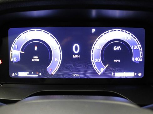 New 2025 Jeep Grand Cherokee Altitude image 10