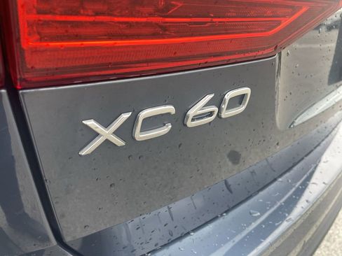 Used 2024 Volvo XC60 B5 Plus image 4