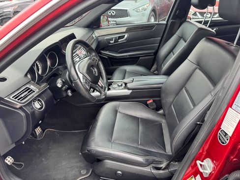 Used 2016 Mercedes-Benz E 350 4MATIC Sedan w/ Premium Package image 13