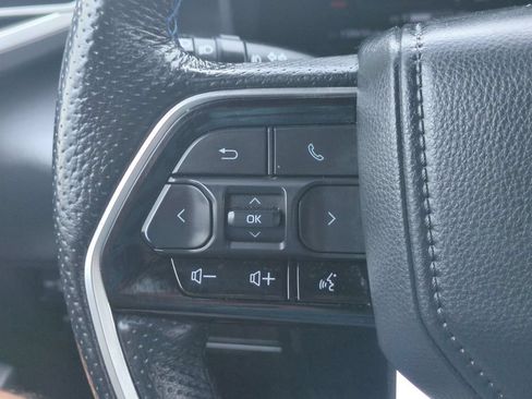 Used 2022 Toyota Tundra Platinum w/ Advanced Package AWD/4WD image 18