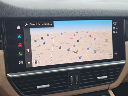 Certified 2023 Porsche Cayenne AWD/4WD image 17
