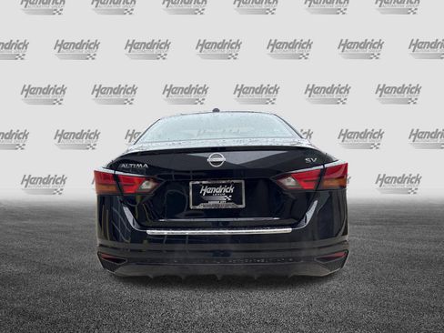 Used 2023 Nissan Altima 2.5 SV image 9