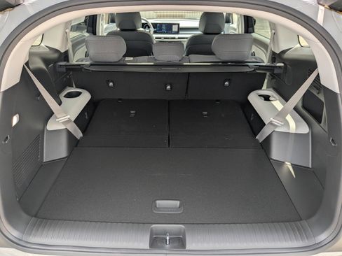 New 2026 Hyundai Ioniq 9 SE image 18