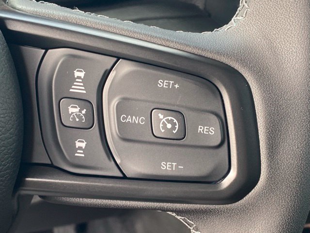 New 2025 Jeep Gladiator Sport AWD/4WD image 17