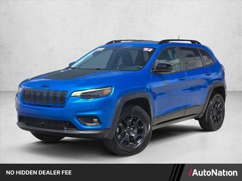 Used 2022 Jeep Cherokee Latitude w/ Trailer Tow Group AWD/4WD image 1