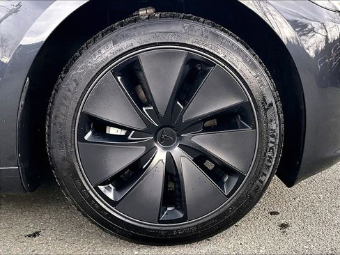 Used 2025 Tesla Model 3 Long Range RWD image 9