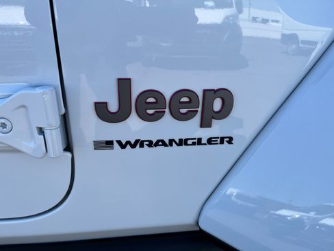 Used 2026 Jeep Wrangler Unlimited Rubicon image 29