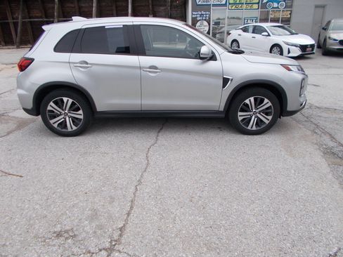Used 2024 Mitsubishi Outlander Sport AWD image 4