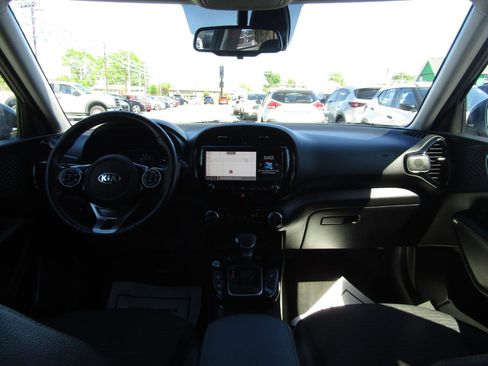 Used 2020 Kia Soul EX w/ Option Group 015 FWD image 13