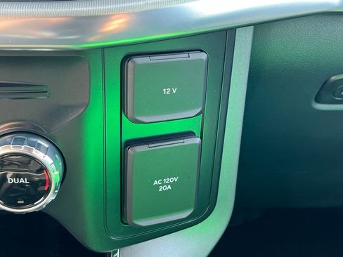 New 2025 Ford F150 Lariat w/ Equipment Group 502A High image 31