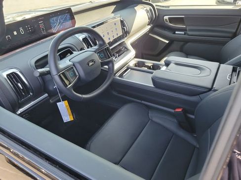 New 2026 Ford Expedition Platinum AWD/4WD image 3