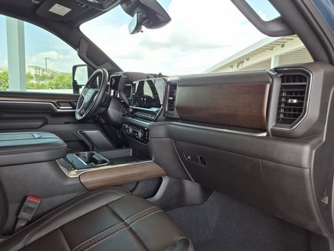 Used 2025 Chevrolet Silverado 3500 High Country w/ High Country Premium Package AWD/4WD image 23