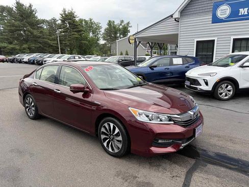 Used 2017 Honda Accord EX-L image 2