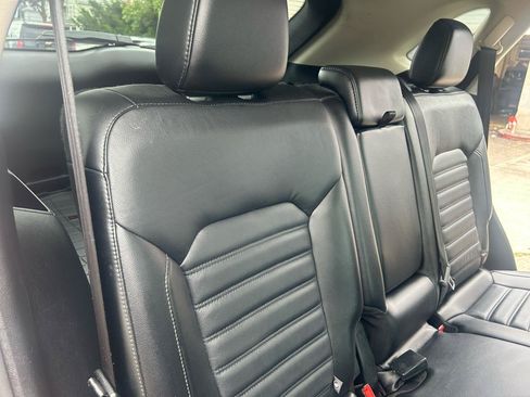Used 2016 Ford Edge SEL w/ Equipment Group 201A AWD/4WD image 42