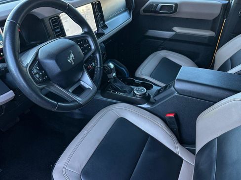 Used 2022 Ford Bronco Wildtrak image 9