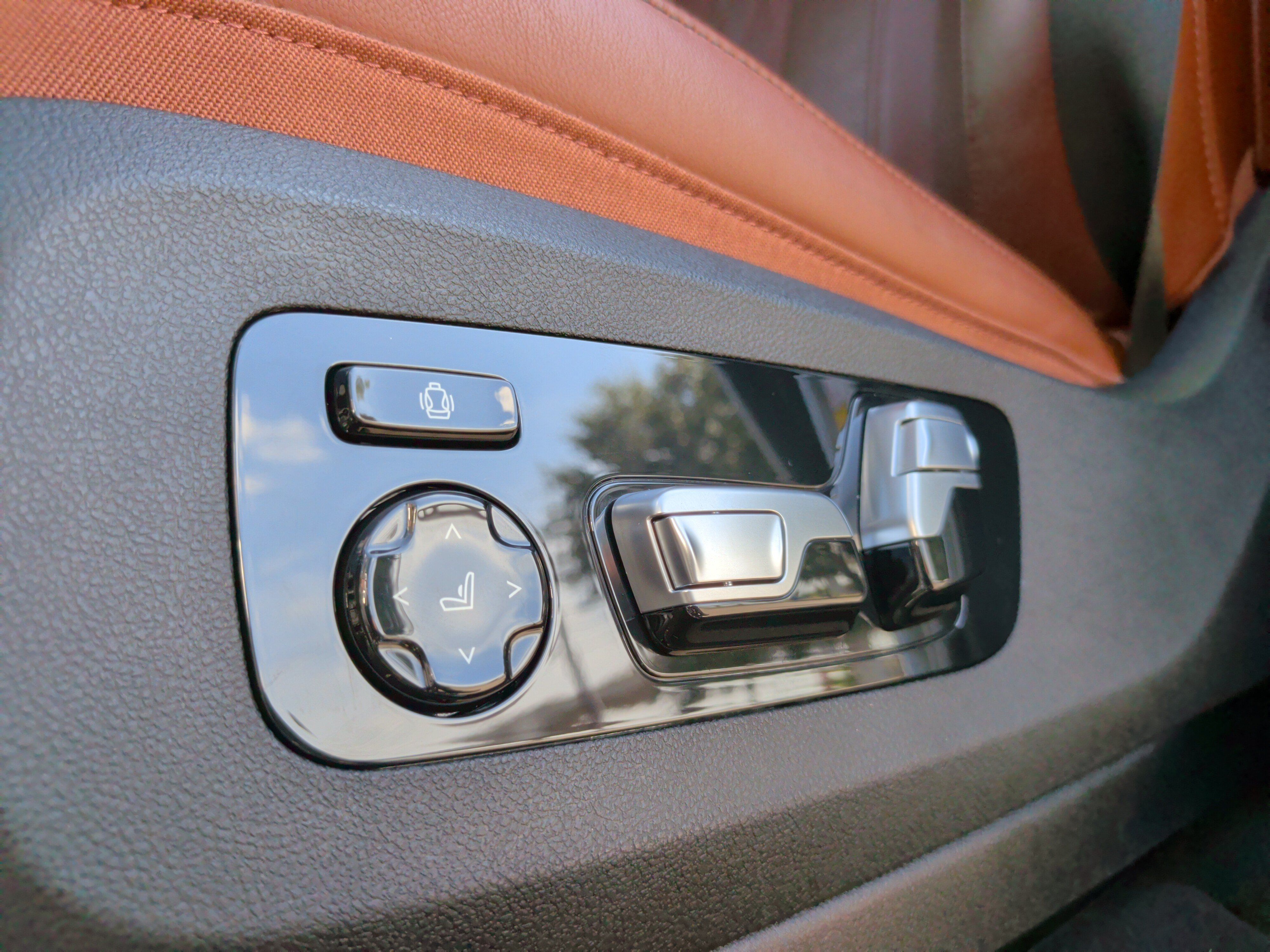 Used 2023 BMW X7 M60i w/ Executive Package AWD/4WD image 30