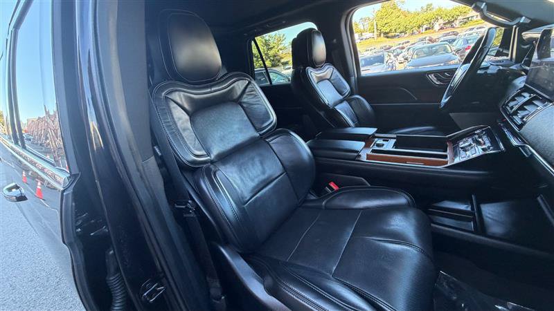 Used 2019 Lincoln Navigator L Reserve w/ Cargo Package AWD/4WD image 7
