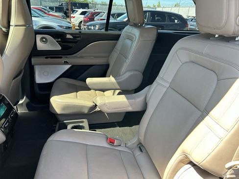 Used 2020 Lincoln Aviator Reserve w/ Equipment Group 202A AWD/4WD image 10