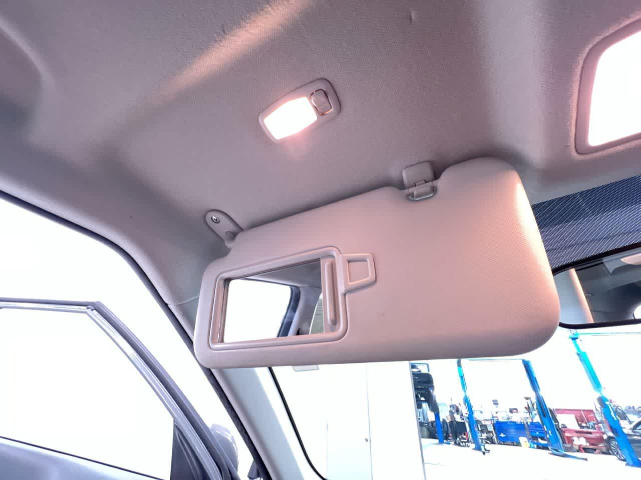 Used 2022 Hyundai Venue SEL FWD image 34