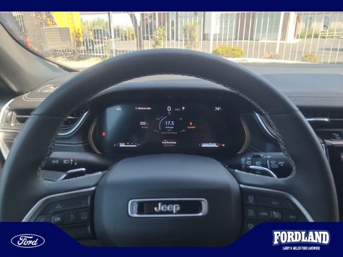 Used 2024 Jeep Grand Cherokee Limited w/ Luxury Tech Group II AWD/4WD image 10