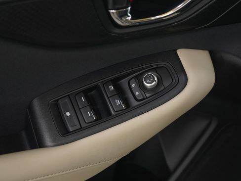 Used 2025 Subaru Outback Premium image 20