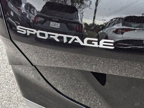 Used 2024 Kia Sportage SX image 12