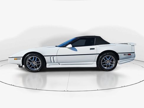 Used 1990 Chevrolet Corvette Convertible image 8