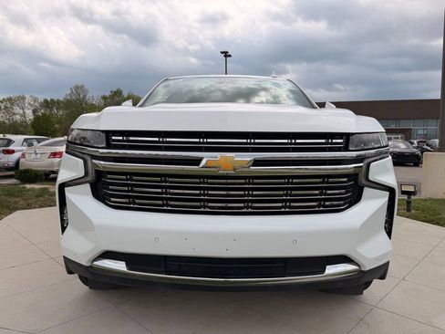 Used 2023 Chevrolet Suburban Premier AWD/4WD image 14