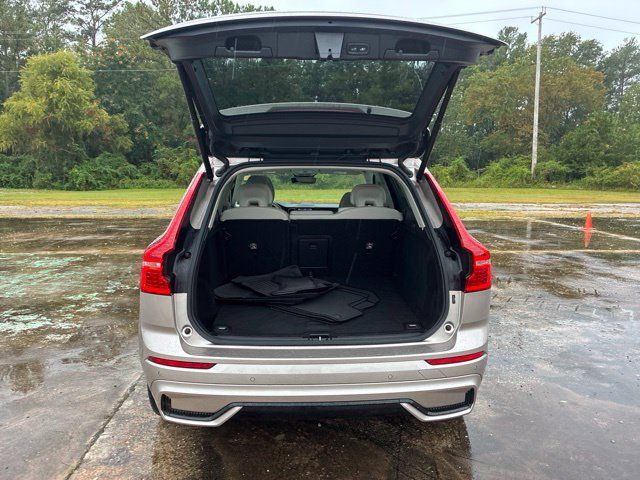 Used 2024 Volvo XC60 B5 Core w/ Climate Package AWD/4WD image 18