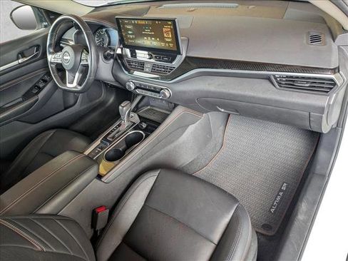 Used 2023 Nissan Altima 2.5 SR w/ SR Premium Package image 22