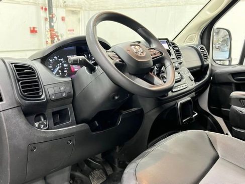 Used 2025 RAM ProMaster 2500 w/ Convenience Group FWD image 19